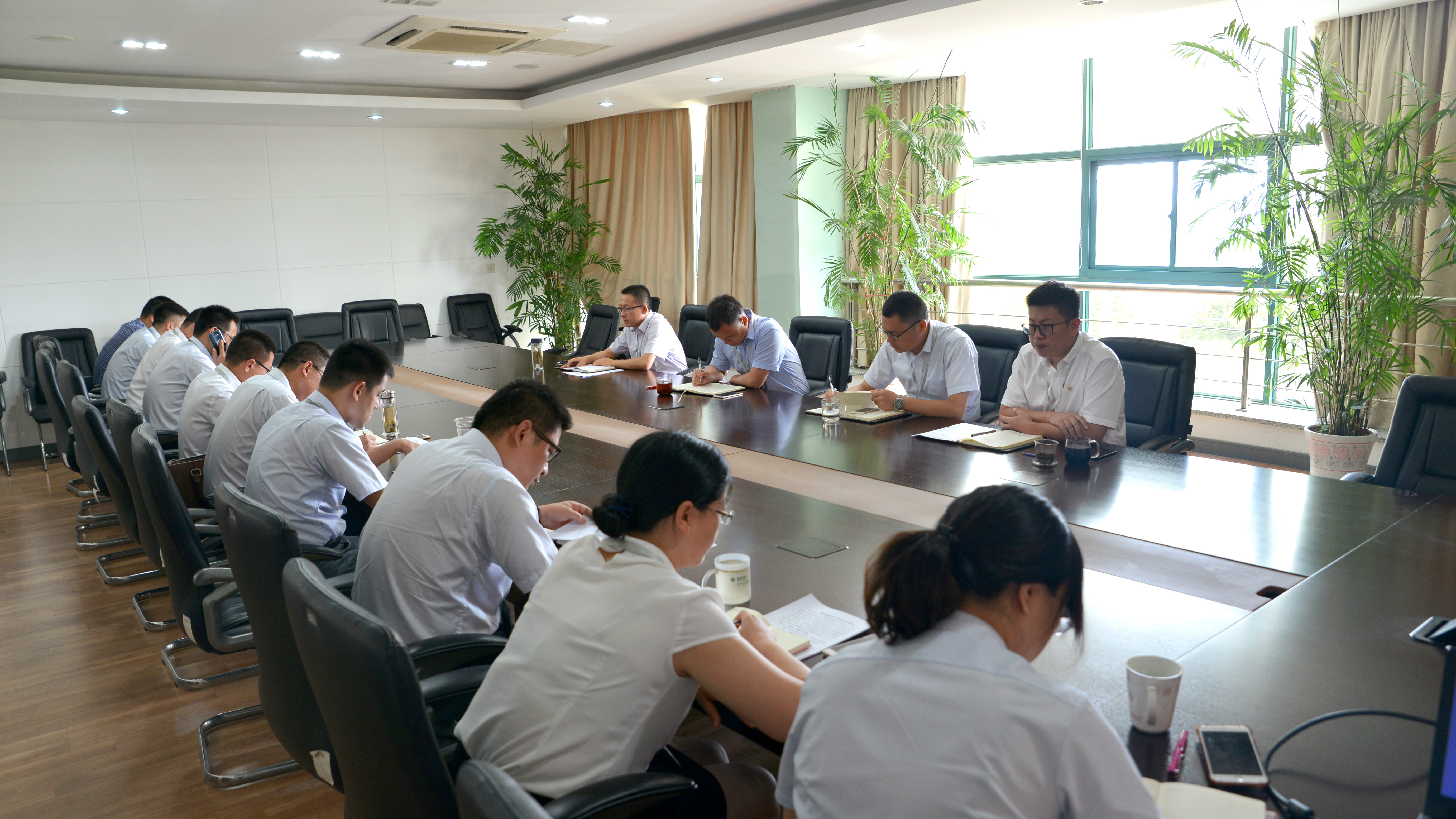 工程公司召开“百日行动”动员大会.jpg