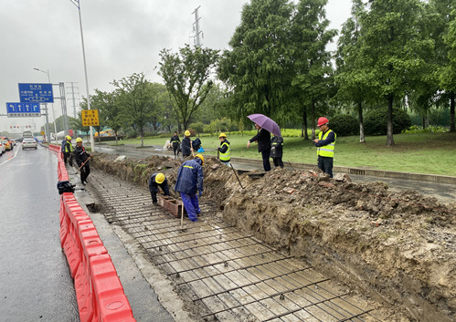 江浦路、元丰路渠化工程顺利完成通车1_副本.jpg 江浦路、元丰路渠化工程顺利完成通车1_副本.jpg